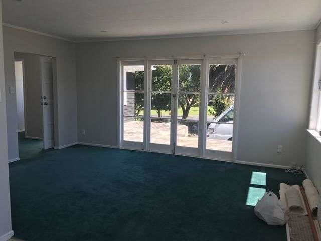 61 Gloria Avenue Te Atatu Peninsula_1