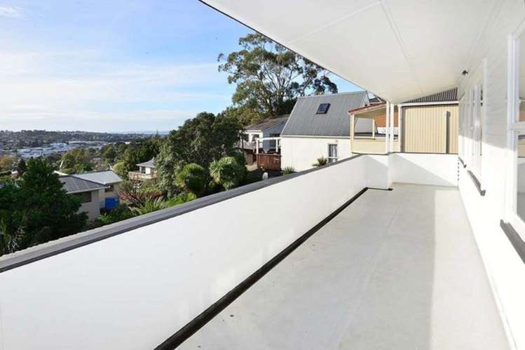 2/599 Glenfield Road Totara Vale_3