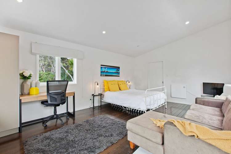 166 Godley Road Titirangi_28