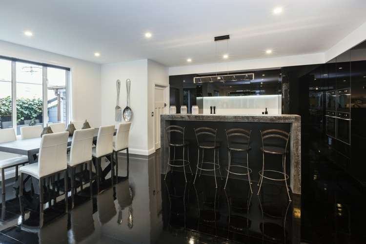 107 Office Road Merivale_9