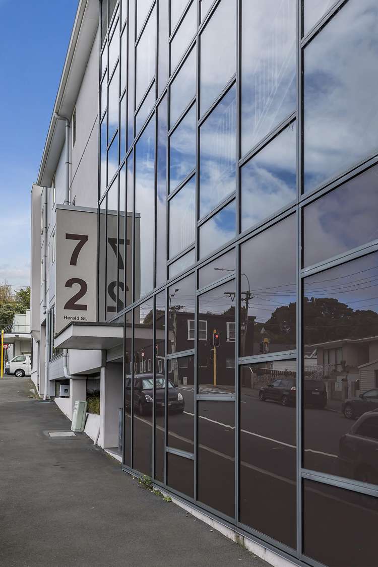 114/72 Herald Street Berhampore_13