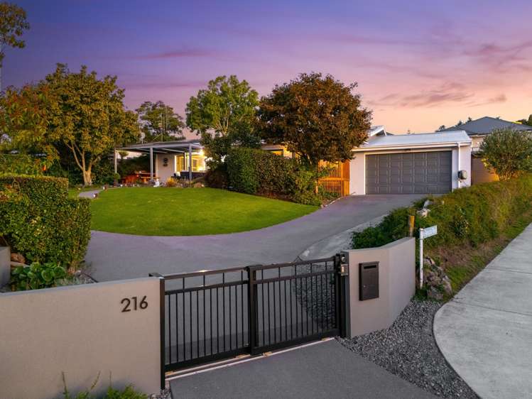 216 Welcome Bay Road_0