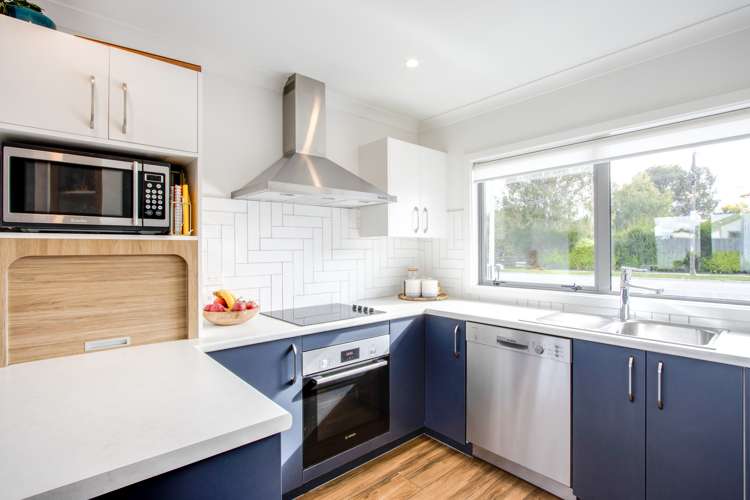 548 Lyndhurst Road Frimley_5