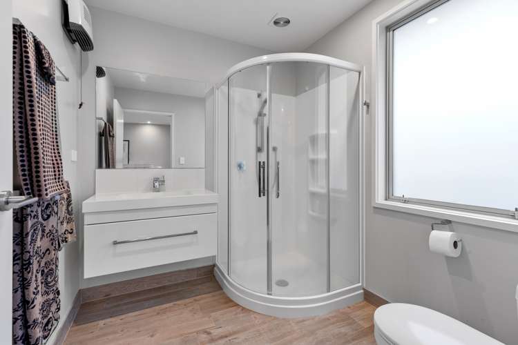 90 Saint Pauls Drive Brookfield_16