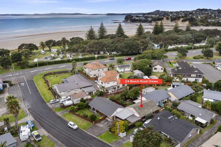 2/4 Beach Road Orewa_17