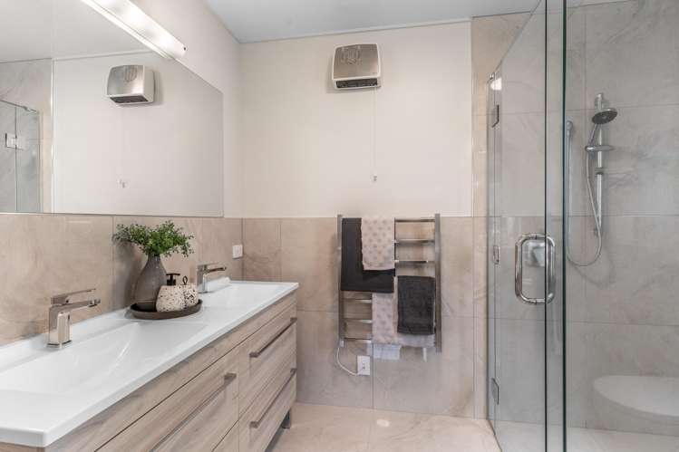 76 Great North Road Winton_11