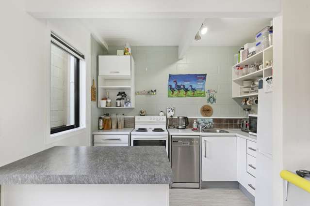 118 Akaroa Drive Maupuia_2