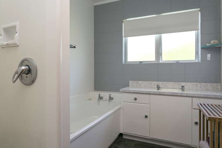 1/88 Hinemoa Avenue Taupo_11