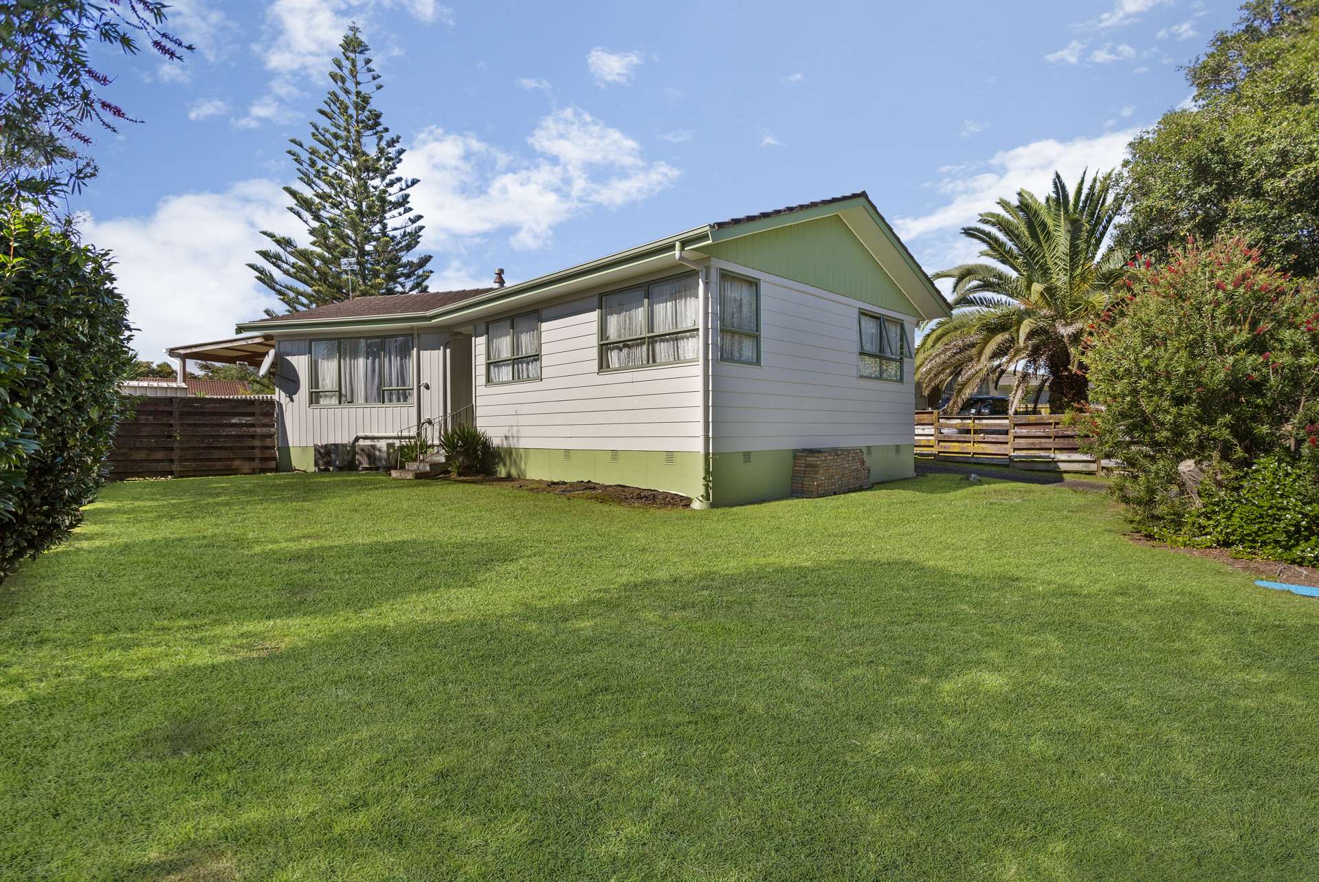 8 Neems Place Manurewa_0