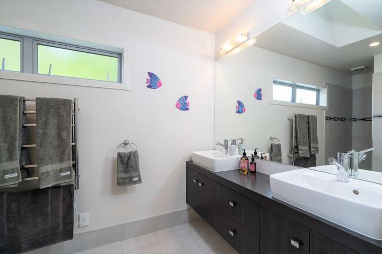 29 Shepherd Road Waipahihi_11