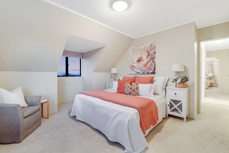 15 Higham Ferrers Place Red Beach_16