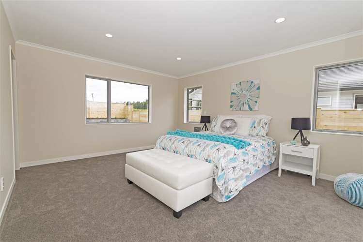 18 Leebank Crescent Riverhead_24