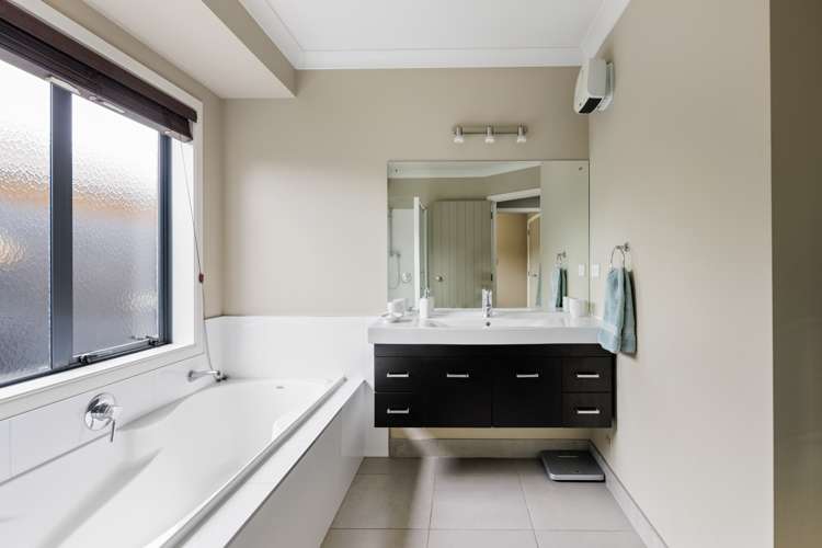 58 Palliser Drive Huntington_19