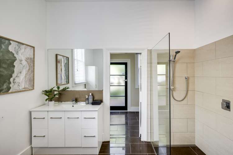 12 Hadfield Terrace Bluff Hill_12