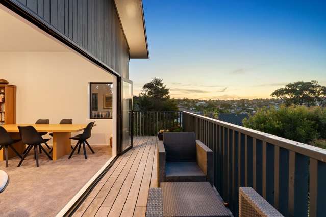 Contemporary Ease. Coastal Cool