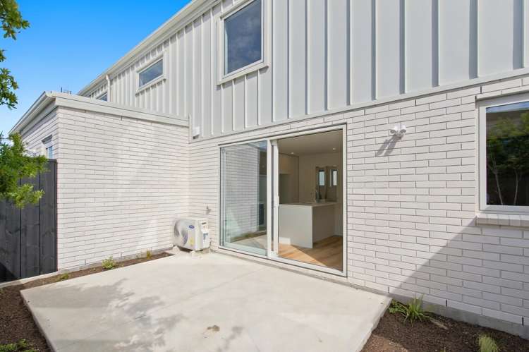 2/1433 Springs Road Lincoln_15