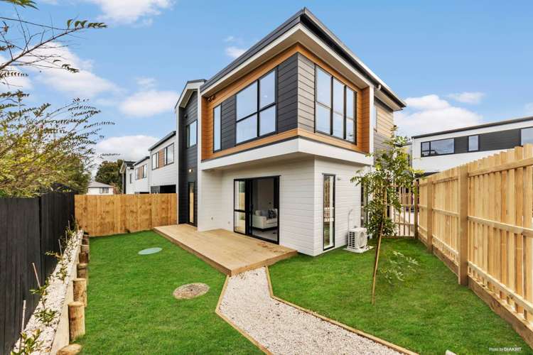 Lot8,106&1 Taikata Road Te Atatu Peninsula_1