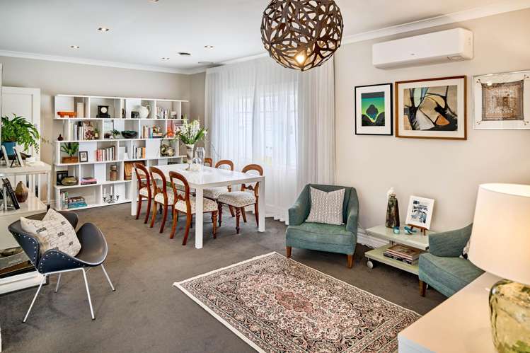 292 The Parade Island Bay_6