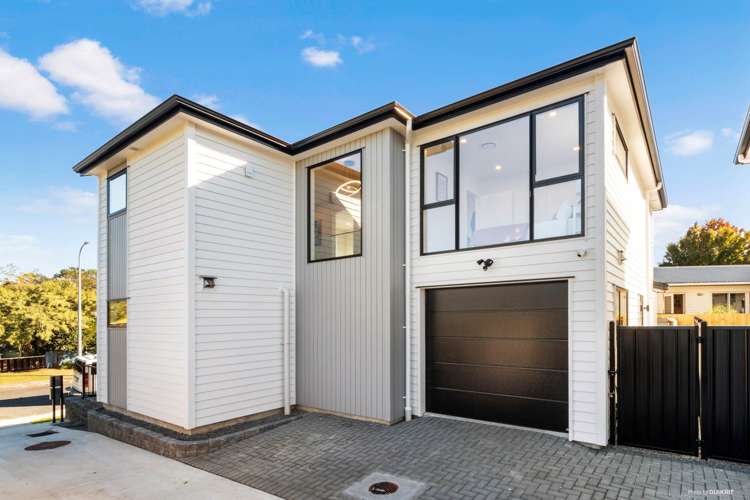 56a Riverpark Crescent Henderson_14