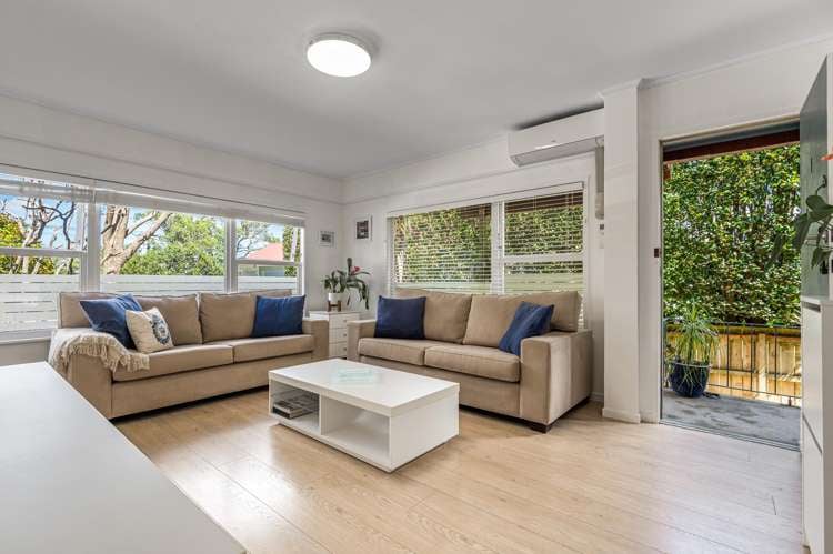 1/14 Ewen Alison Avenue_0