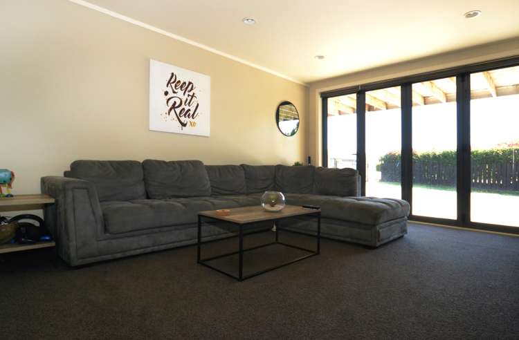 2 Knox Place Leamington_13