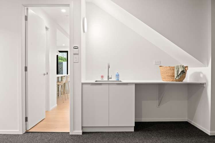 1+3/768 River Road Chartwell_25
