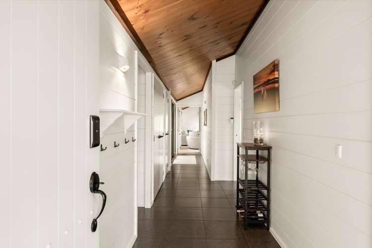 10 Munro Road East_5