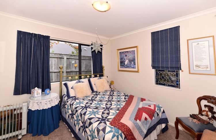 13 Antoine Grove Richmond_22