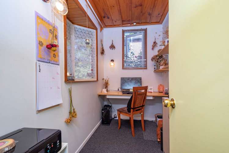 221 Laingholm Drive Laingholm_13