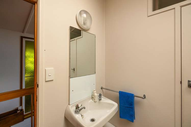 195 Ocean View Road Oneroa_26