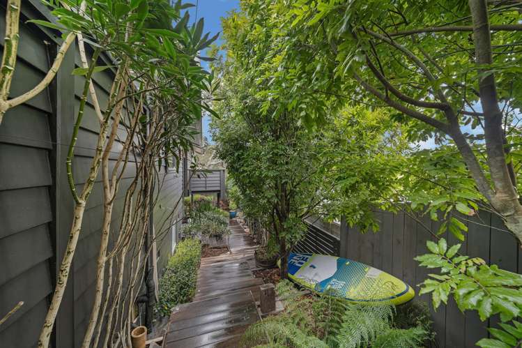 1/76 Wairoa Road Narrow Neck_11