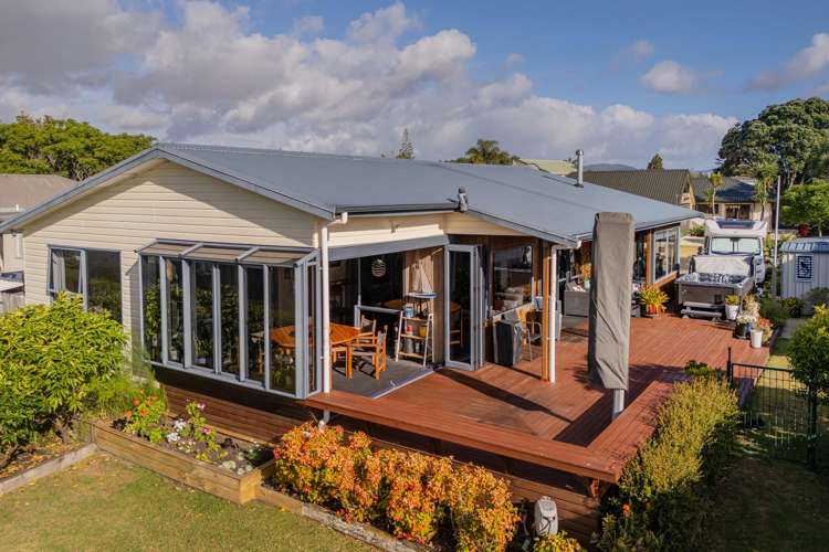 15 Martin Place Cooks Beach_2