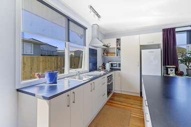 82 Warspite Avenue_2