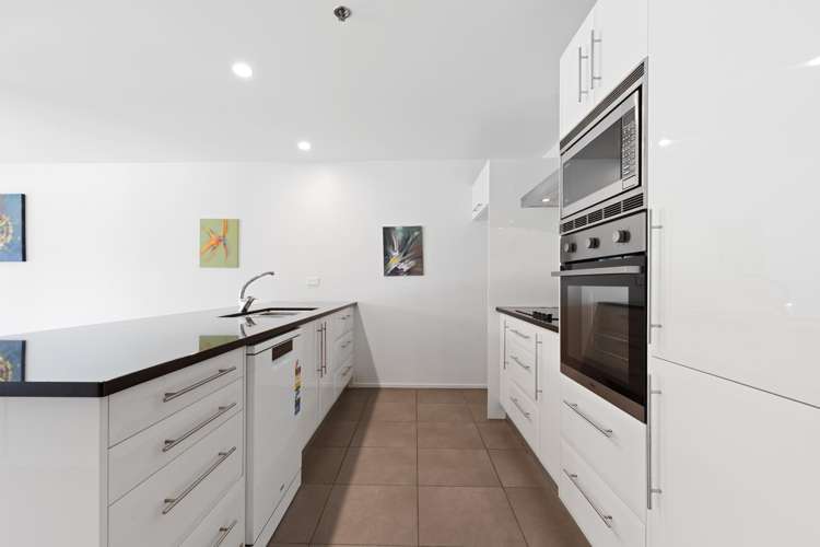 202/6 Durham Street (Kingsview Apartments) Tauranga Central_3