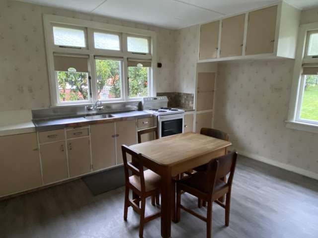90 Waikawa Road 10728_3