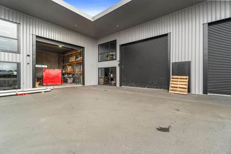 6/42B John Spencer Way_0