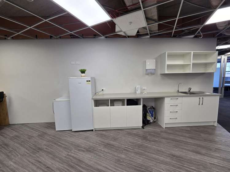 1/29 Waterloo Road Lower Hutt Central_2