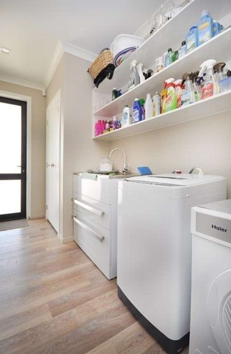 81 Baxter Michael Crescent Cambridge_15