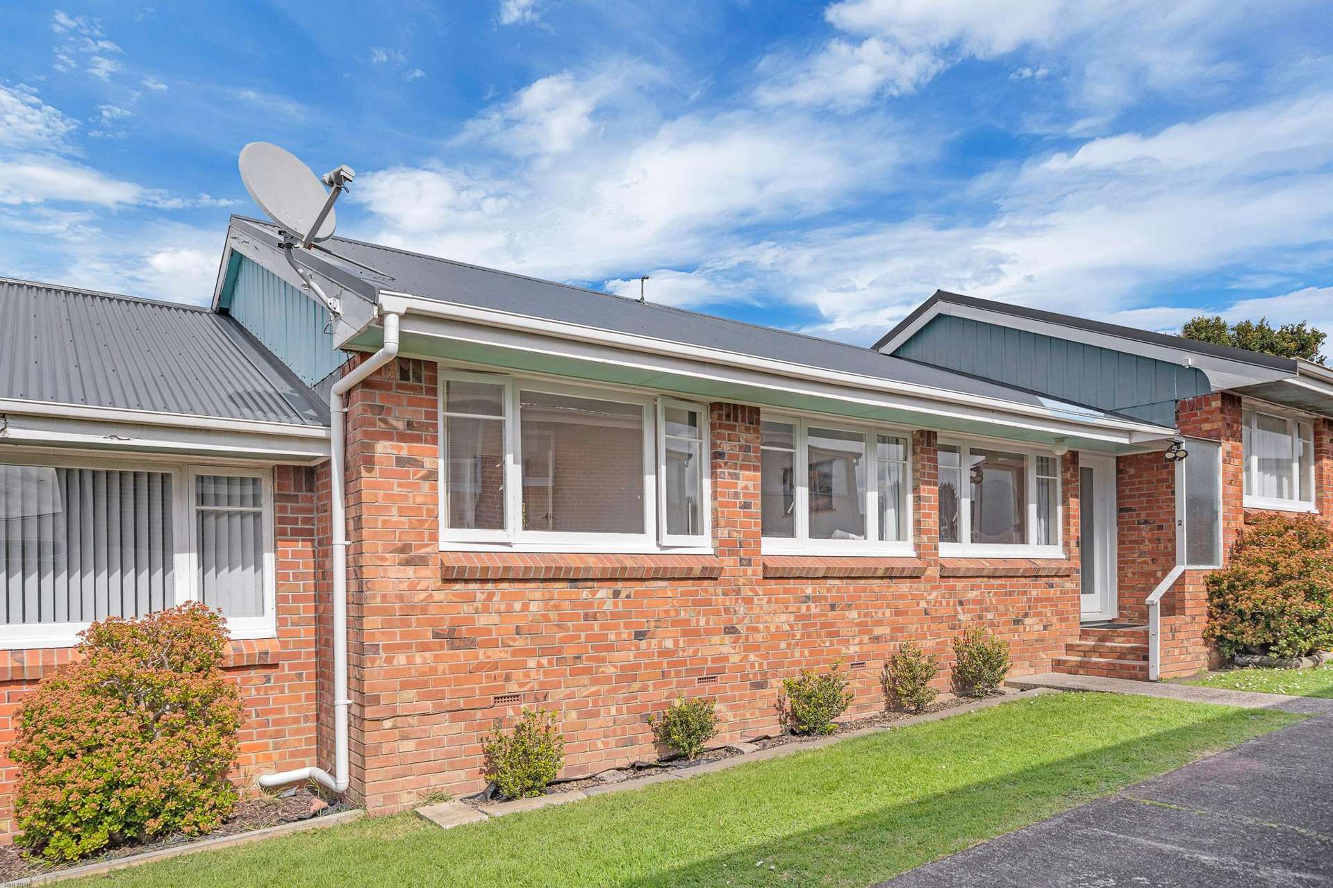 2/7 Greenhill Crescent Pakuranga Heights_0