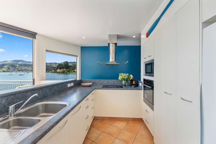 259 Beach Road Akaroa_13