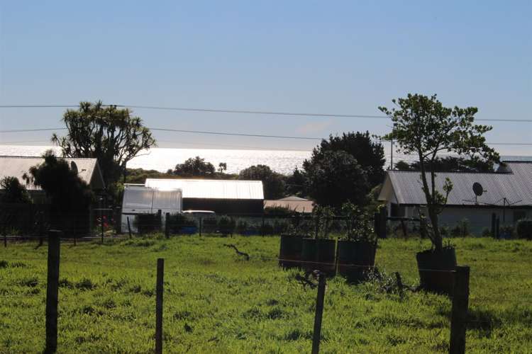 4b Keith Road Paroa_7