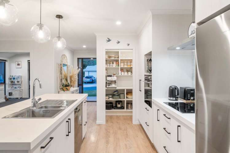 180 Adler Drive_5