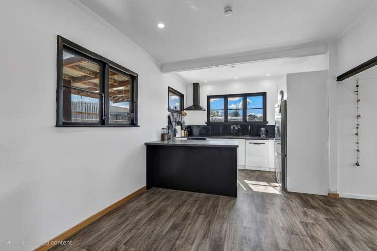 84 Pembroke Road East 11181_3
