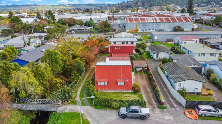 28 Neil Road Fairy Springs_16