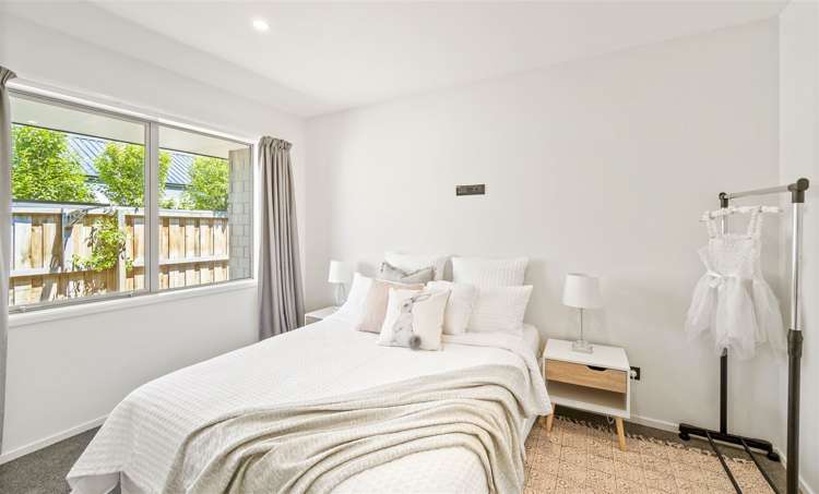 43 Sunline Avenue Lincoln_11