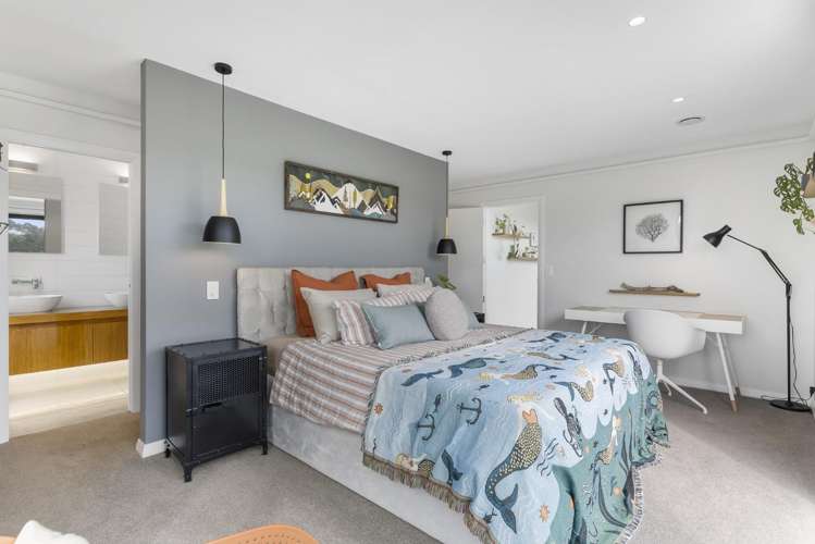 38 Hawthorne Lane 1694_17