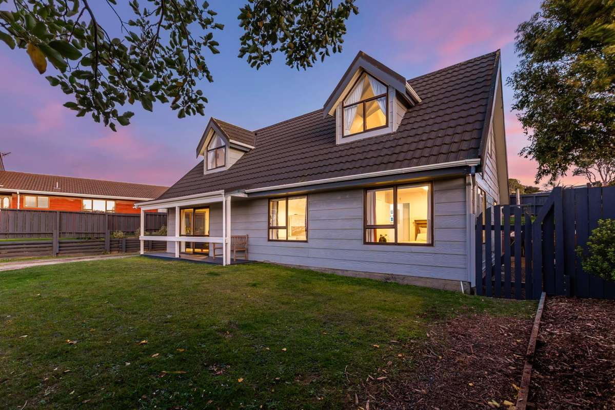 23 James Cook Drive_2