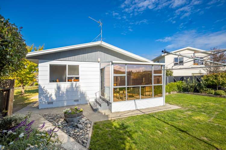 2 Lord Auckland Road Wakefield_12