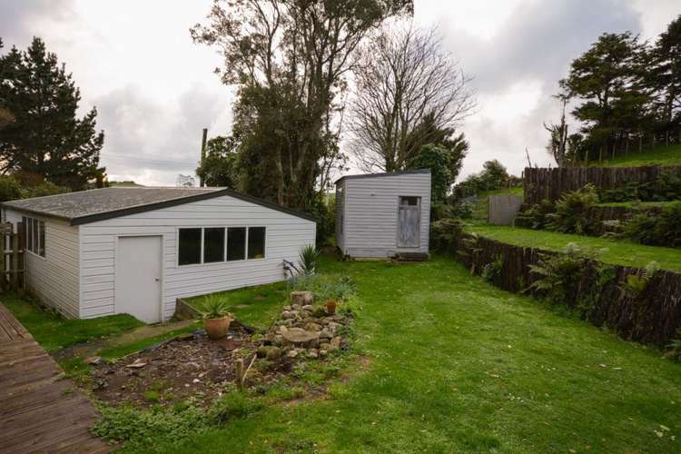 852 Upper Kina Road Opunake_17