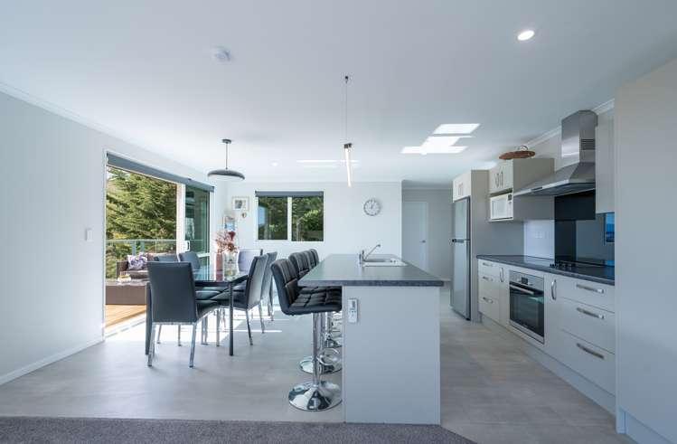 11 Woodford Lane Stoke_2